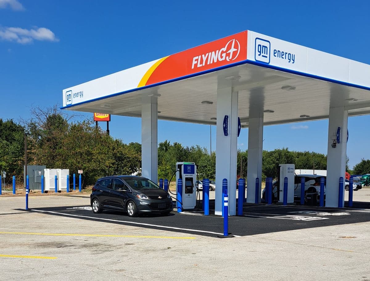 Fast Charging vs Slow Charging: Which Does Your EV Need?