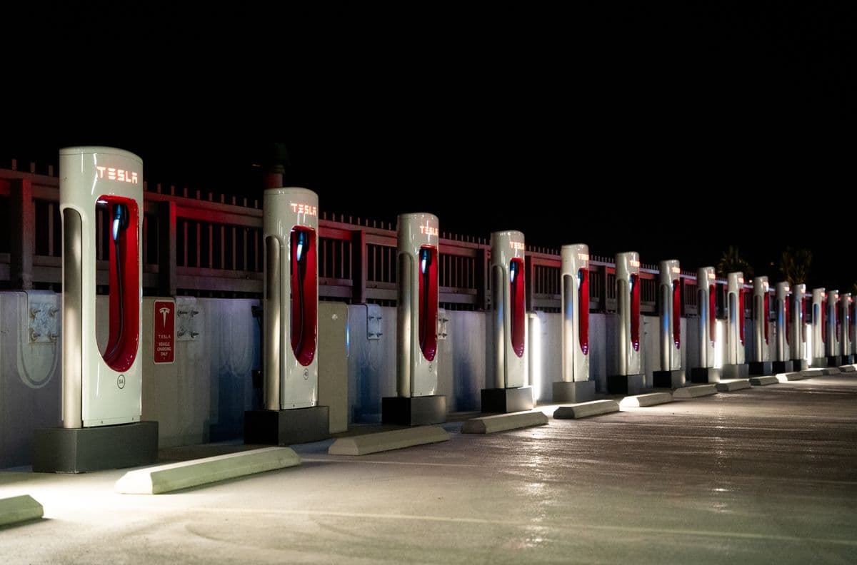 Tesla Supercharger vs Local Charging Networks